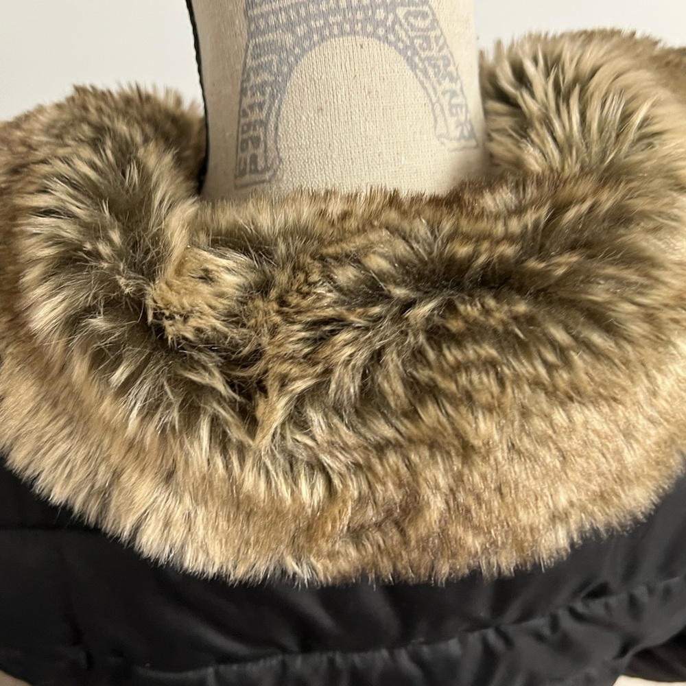 Y2K Black and Faux Fur Puffer Coat - Picture 8 of 15